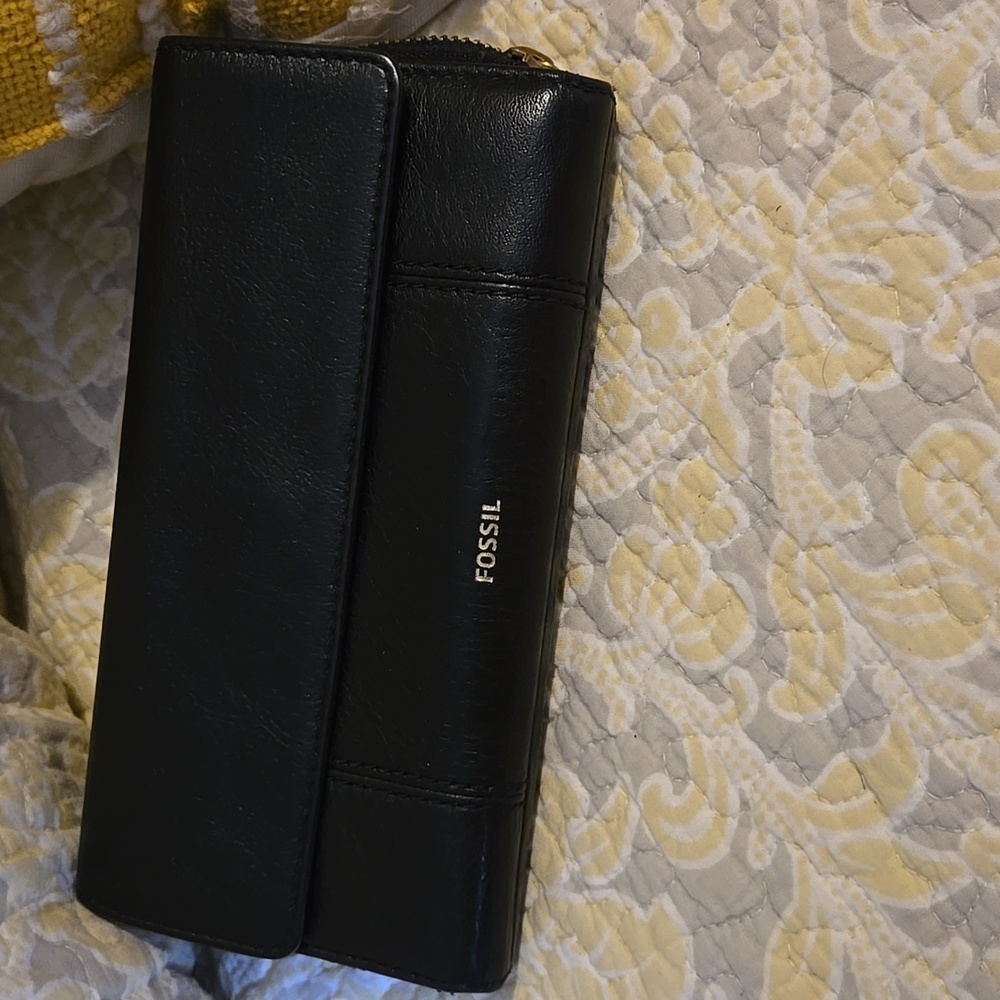 Fossil leather wallet - Picture 1 of 5